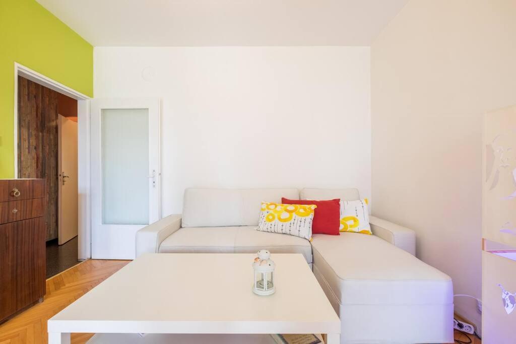 Beautiful Flat In Central Location By Flat Mаnager Софія Екстер'єр фото